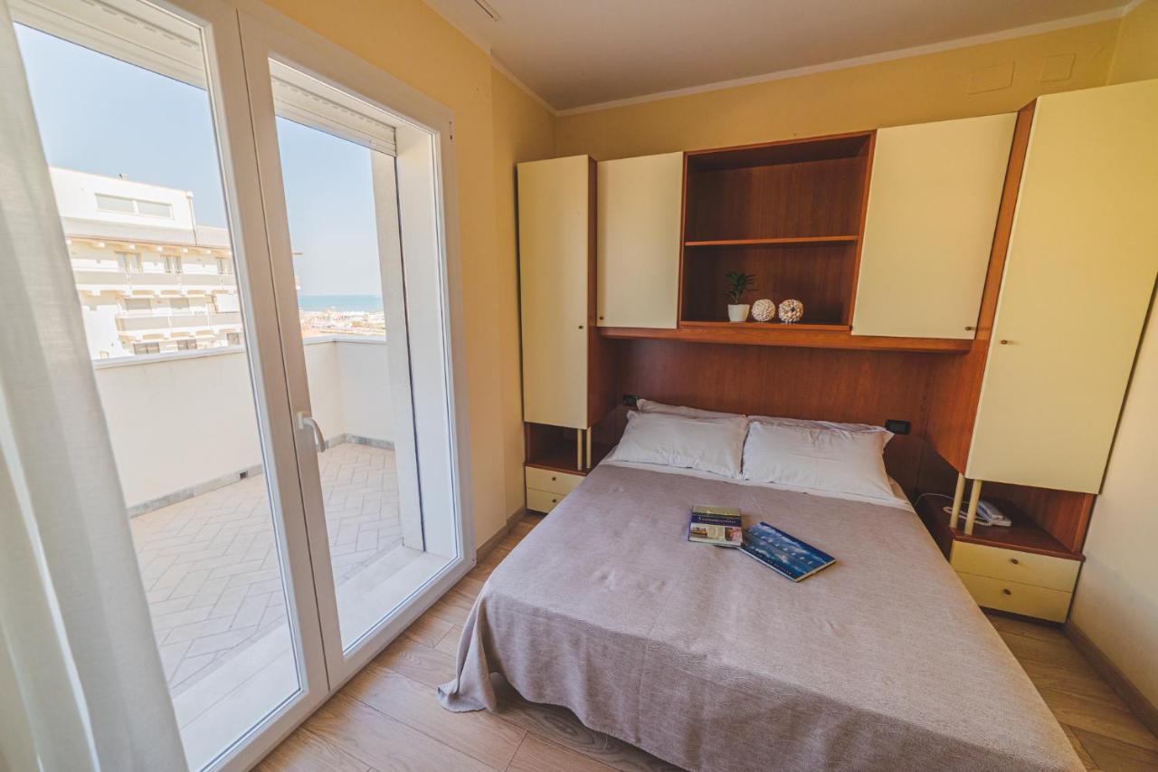 Hotel Sole Sottomarina Exteriör bild