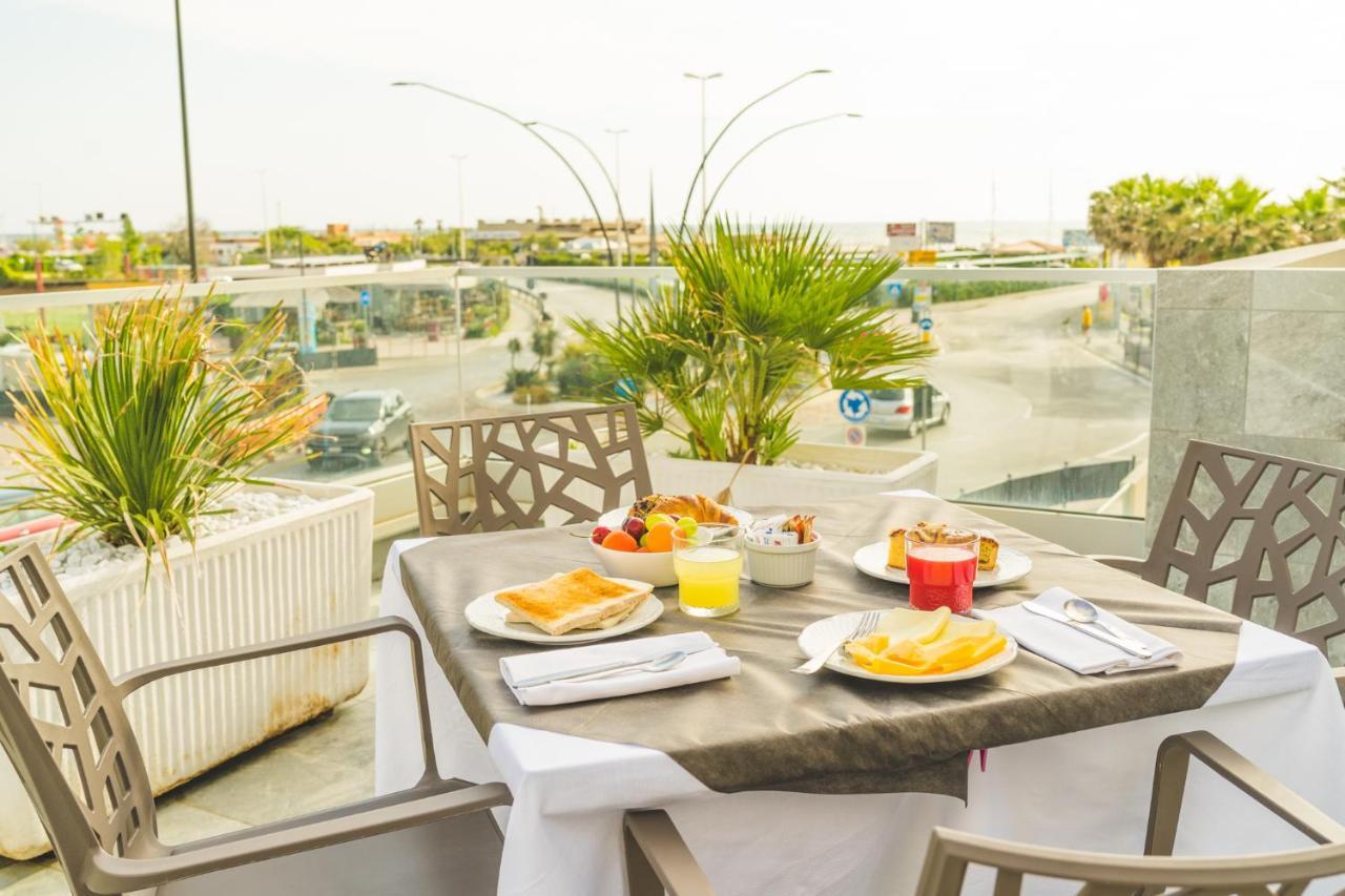 Hotel Sole Sottomarina Exteriör bild