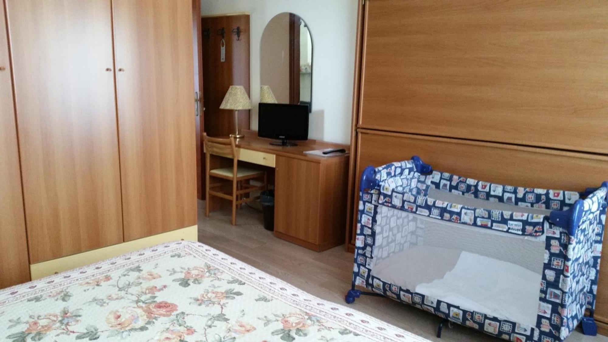 Hotel Sole Sottomarina Rum bild